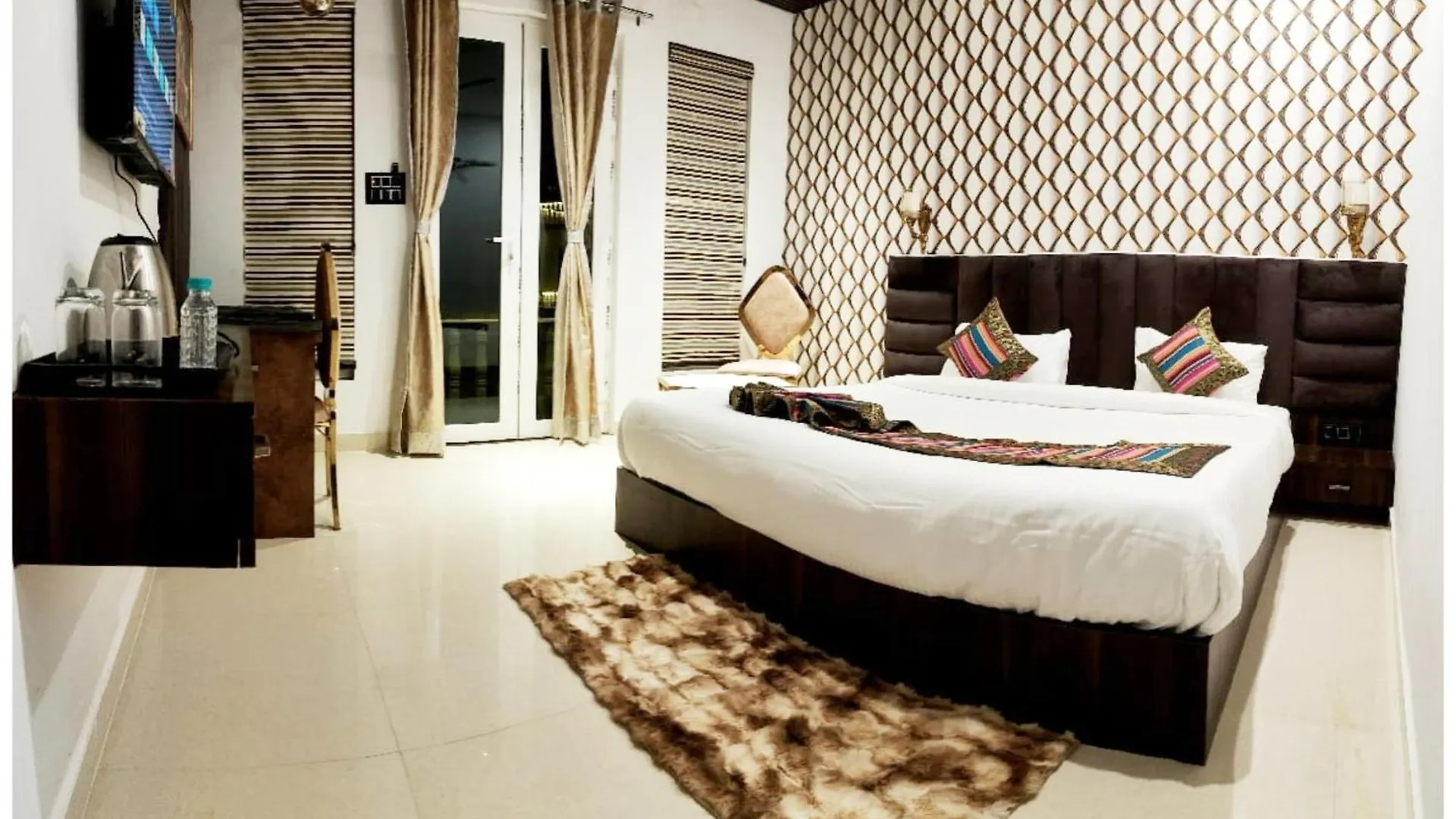 Hotel Kashi Cottage Varanasi Near Kashi Vishwanath Temple & Ganga Ghat #Fully Air Conditioning #Free Wi-Fi #Restaurant #Parking #Premium Hotel In Varanasi 0*,  India